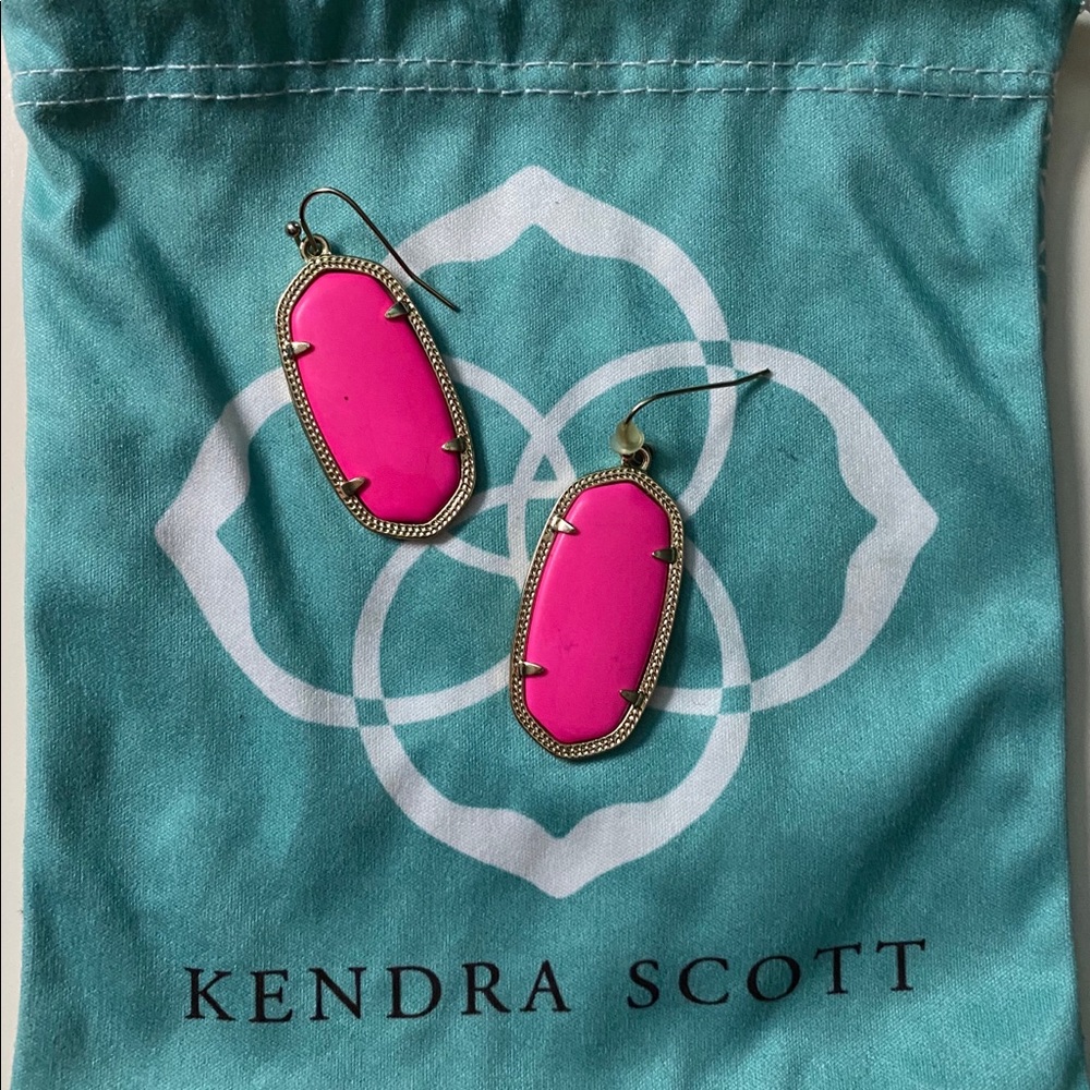 Kendra Scott Elle Earrings in Magenta Magnesite